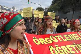 Asıl mahalle baskısı Aleviler'e | Kaos GL - LGBTİ+ Haber Portalı Haber