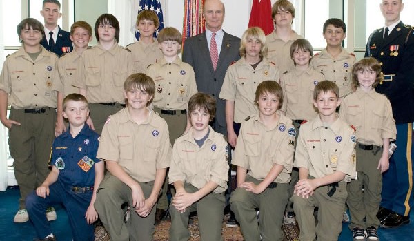 Eşcinsel İzcilerin Düğümleri Göte Benziyor, Yasaklansın! | Kaos GL - LGBTİ+ Haber Portalı Haber