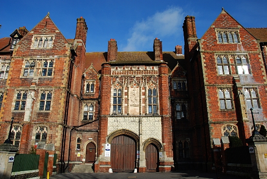 İngiltere&rsquo;de Bir İlk: Eşcinsel Öğrenci Okul Temsilcisi Seçildi | Kaos GL - LGBTİ+ Haber Portalı Haber