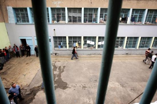 ÇHD Raporu; 500 Öğrenci Cezaevlerinde | Kaos GL - LGBTİ+ Haber Portalı Haber