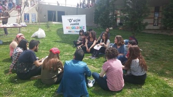 Kocaeli Üniversitesi&rsquo;nde o biçim&rsquo; piknik düzenlendi | Kaos GL - LGBTİ+ Haber Portalı Haber
