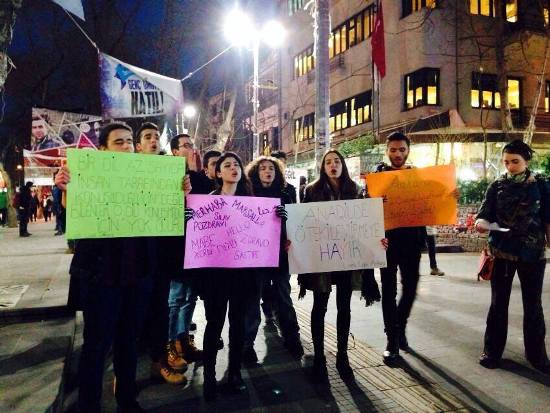 ‘Eğlenmeyi iyi bilsek de derdi olan çocuklarız’ Kaos GL - LGBTİ+ Haber Portalı