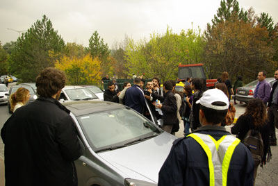 ODTÜ’de Öğrencilerden Turnikelere Karşı Yol Kapama Eylemi Kaos GL - LGBTİ+ Haber Portalı