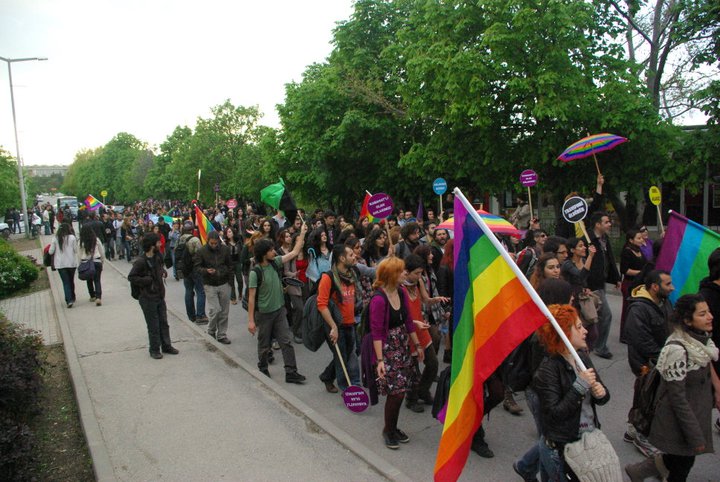 "Burada Transları İstemiyoruz!" - Transfobi Yeniden | Kaos GL - LGBTİ+ Haber Portalı Haber