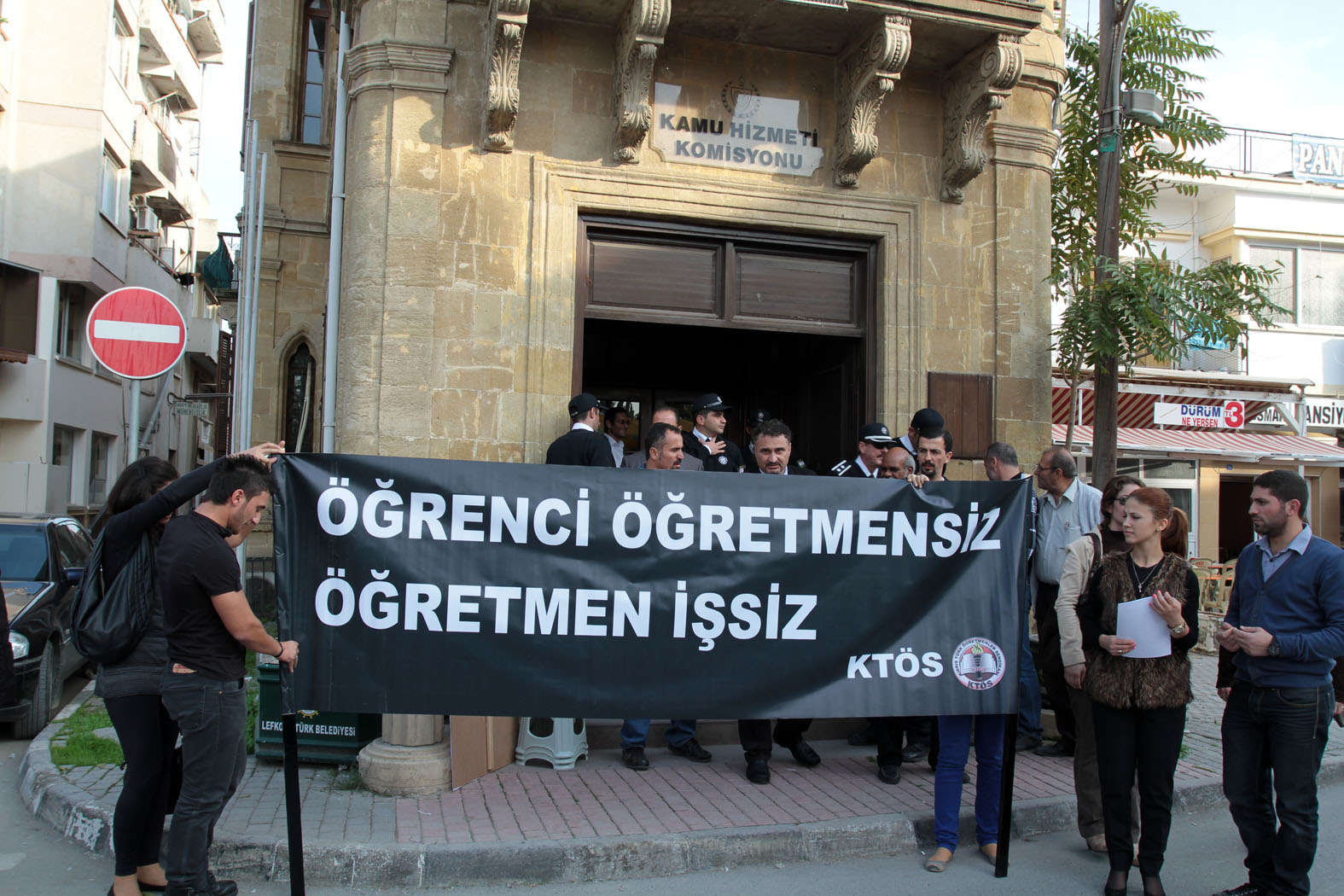 KTÖS: &lsquo;Türkiye&rsquo;deki eğitimcilerin demokrasi mücadelesini selamlıyoruz&rsquo; | Kaos GL - LGBTİ+ Haber Portalı Haber