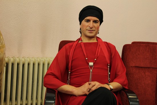 İhsan Hala: İster herkese veririm, ister patlatırım ayol! | Kaos GL - LGBTİ+ Haber Portalı Haber