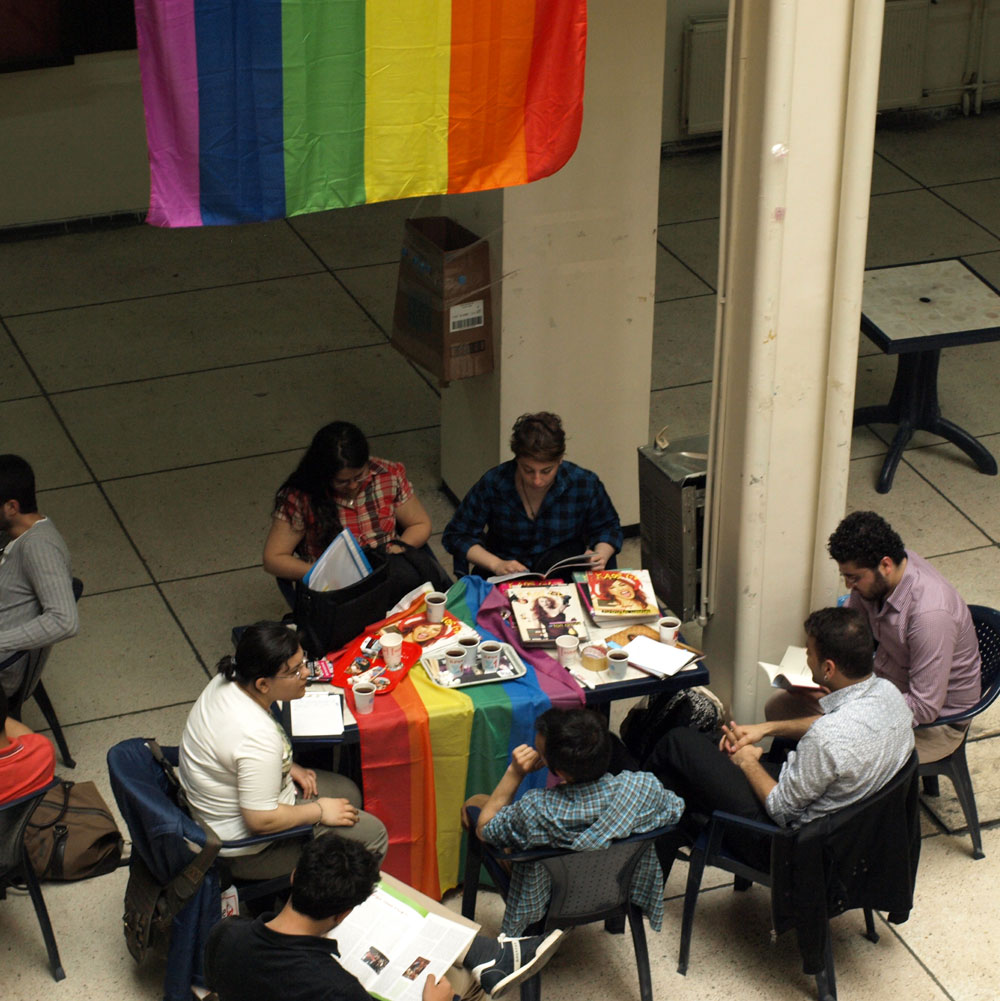 "Homofobi Bir Tür Edebiyat Günahı" | Kaos GL - LGBTİ+ Haber Portalı Haber