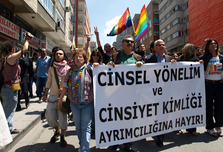 Ayrımcılık Yasası'nda LGBT'lere Ayrımcılık Yapılıyor | Kaos GL - LGBTİ+ Haber Portalı Haber