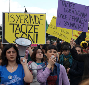 Homofobiye Karşı Kadınlar Buluşuyor! | Kaos GL - LGBTİ+ Haber Portalı Haber