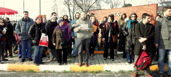 Festus Okey Davasında Adalet Arayanlara Suçlama | Kaos GL - LGBTİ+ Haber Portalı Haber