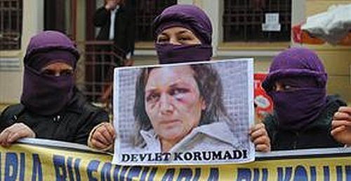 Paşalı Cinayetinde Katil Zanlısı Eşi ve Kızları Dinlendi | Kaos GL - LGBTİ+ Haber Portalı Haber