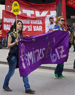 Kadınlar, Kadın Cinayetlerine Karşı Nöbet Tutacak | Kaos GL - LGBTİ+ Haber Portalı Haber