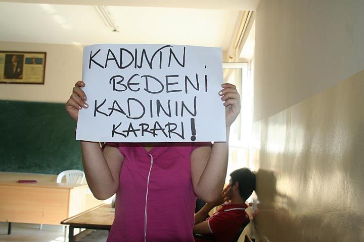 Kürtaj Yasağına Karşı Erkekler Sokağa Çıkacak | Kaos GL - LGBTİ+ Haber Portalı Haber