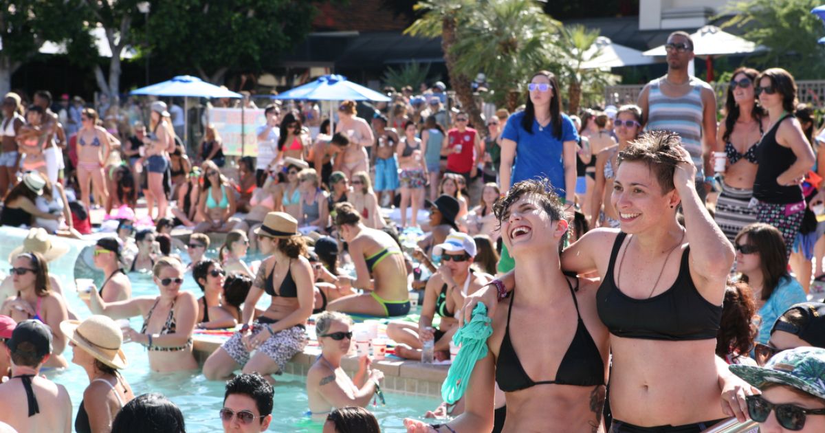 Çölün ortasında 20.000 lezbiyen: Dinah festivaline hoşgeldiniz! Kaos GL - LGBTİ+ Haber Portalı