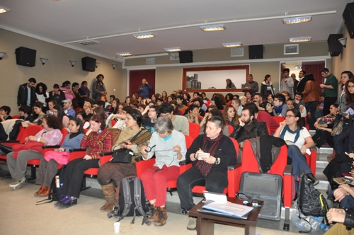 Feministler Savaşa, Muhafazakârlığa, Milliyetçiliğe ve Heteroseksizme Karşı Buluştular | Kaos GL - LGBTİ+ Haber Portalı Haber