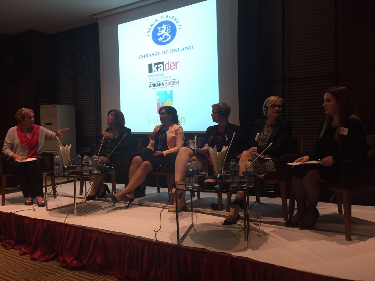 Türkiye&rsquo;den ve Finlandiya&rsquo;dan kadın milletvekilleri sivil toplumla buluştu | Kaos GL - LGBTİ+ Haber Portalı Haber
