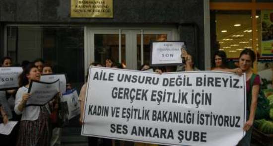 Aile ve Sosyal Politikalar Bakanlığı Tartışılıyor | Kaos GL - LGBTİ+ Haber Portalı Haber