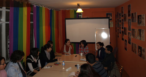 Psikolog Tosun: &lsquo;Sığınağa Alma Kriterleri LGBT&rsquo;leri Dışlıyor!&rsquo; | Kaos GL - LGBTİ+ Haber Portalı Haber