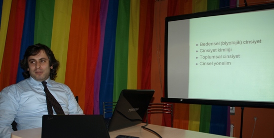 Psikiyatr Dr. Koray Başar: Aileler LGBT Çocukları İçin Birbirlerine Destek Olmalı! | Kaos GL - LGBTİ+ Haber Portalı Haber