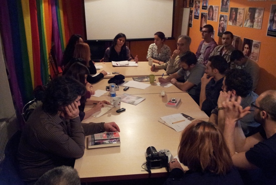 Politik Bir Eylem Olarak Açılma Üzerine İlay Ertetik&rsquo;i Dinledik | Kaos GL - LGBTİ+ Haber Portalı Haber