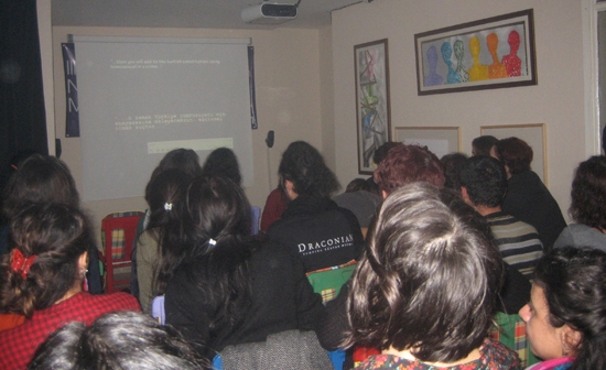 Nefret Suçlarına Karşı Buluşma İzmir'de Devam Ediyor | Kaos GL - LGBTİ+ Haber Portalı Haber