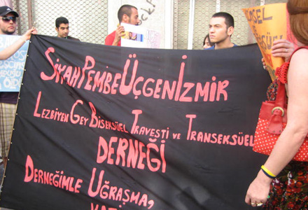 İzmir Valiliği’nin Yerel Ahlakı Kaos GL - LGBTİ+ Haber Portalı