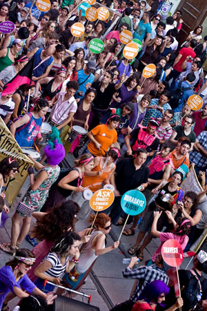 LGBT Örgütlerine Bölgesel Ağ ve Gökkuşağı Forumu Daveti Kaos GL - LGBTİ+ Haber Portalı