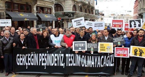 Gazeteciler: Gerçeğin peşindeyiz, teslim olmayacağız! | Kaos GL - LGBTİ+ Haber Portalı Haber