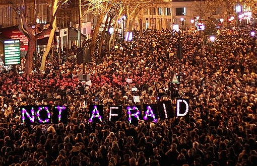 Söyleyecek hiçbir şeyin yokken ne söylersin? #CharlieHebdo | Kaos GL - LGBTİ+ Haber Portalı Haber