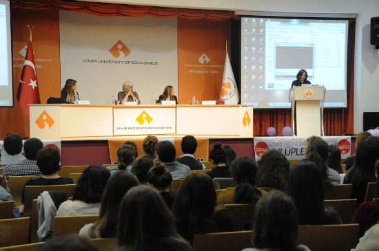 ‘Medyada Kadın Algısı’ Paneli İzmir’de Gerçekleşti Kaos GL - LGBTİ+ Haber Portalı