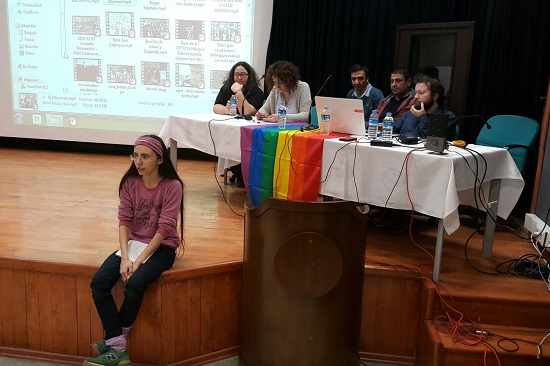 Eylemin görüntüsü dolaşıma girdikten sonra görüntünün eylemi başlıyor | Kaos GL - LGBTİ+ Haber Portalı Haber