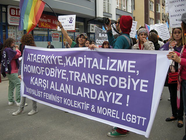 Eskişehir, İzmir ve İstanbul 1 Mayıs&rsquo;ta Gökkuşağı Kortejleri | Kaos GL - LGBTİ+ Haber Portalı Haber