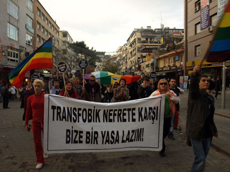 İstanbul’da İki Trans Kadına Çete Saldırısı! Kaos GL - LGBTİ+ Haber Portalı