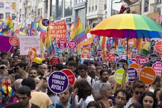 DİSK, KESK, TMMOB’den Orlando ve Onur Yürüyüşü açıklaması Kaos GL - LGBTİ+ Haber Portalı