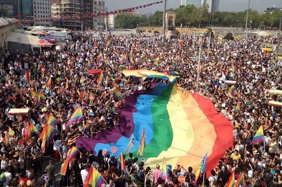 İstanbul LGBTİ+ Onur Haftası, bayrağı Trans Onur Haftası&rsquo;ndan devralıyor! | Kaos GL - LGBTİ+ Haber Portalı Haber