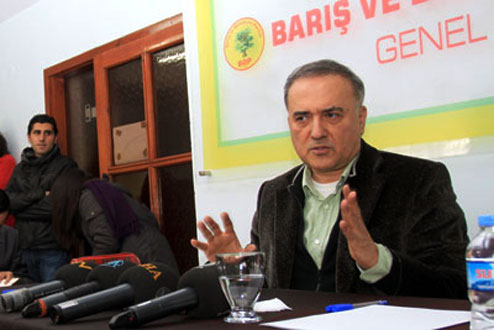 Murathan Mungan BDP Siyaset Akademisinde Ders Verdi | Kaos GL - LGBTİ+ Haber Portalı Haber