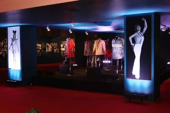 İşte Benim Zeki Müren! Kaos GL - LGBTİ+ Haber Portalı