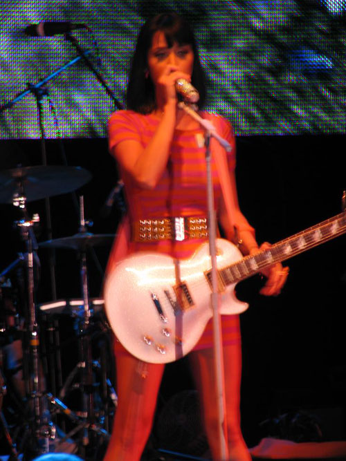 İstanbul&rsquo;da bir kızı öptüm, erkek arkadaşım sakın duymasın! | Kaos GL - LGBTİ+ Haber Portalı Haber