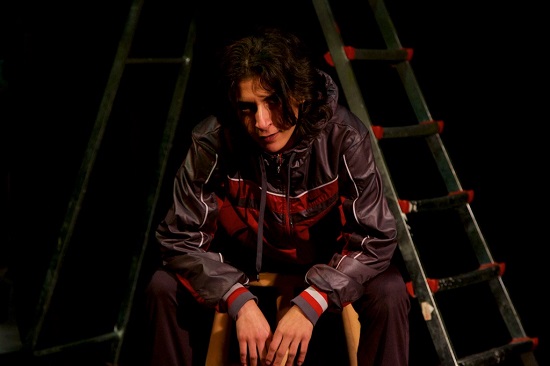 Mek&rsquo;an Sahne&rsquo;den yeni oyun: Apaçi Gızlar&rsquo; | Kaos GL - LGBTİ+ Haber Portalı Haber