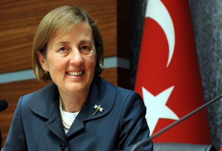 Kavaf'a Tepki Yağdı: 