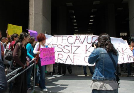 14 Yıl Önce İşlediği Tecavüze 20 Yıl Hapis Cezası | Kaos GL - LGBTİ+ Haber Portalı Haber