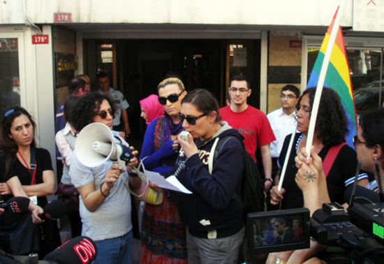 Translara Yönelik Şiddet ve Tehdit Protesto Edildi Kaos GL - LGBTİ+ Haber Portalı