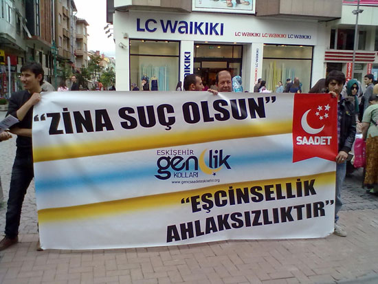 Eskişehir’de Nefret Saçtılar! Kaos GL - LGBTİ+ Haber Portalı