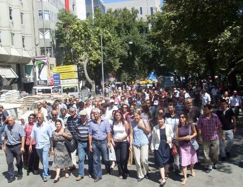 Ankara Örgütlerinin Barış Talebi Başbakanlık'ta | Kaos GL - LGBTİ+ Haber Portalı Haber