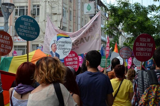 2001’den 2015’e AKP’in LGBTİ tarihi Kaos GL - LGBTİ+ Haber Portalı