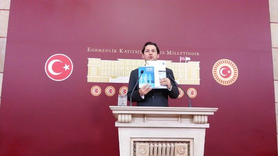 CHP’li Erdemir: Hükümet LGBT’lerin insan haklarına ‘toptan kayıtsız’! Kaos GL - LGBTİ+ Haber Portalı