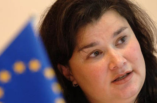 Emine Bozkurt: &lsquo;AB&rsquo;ye Damsız Girilmez!&rsquo; | Kaos GL - LGBTİ+ Haber Portalı Haber