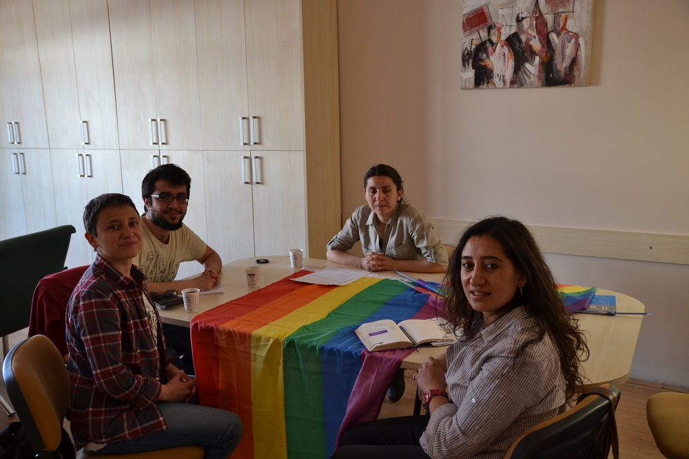 Kaos GL, 17 Mayıs için Halkevleri’yle görüştü Kaos GL - LGBTİ+ Haber Portalı