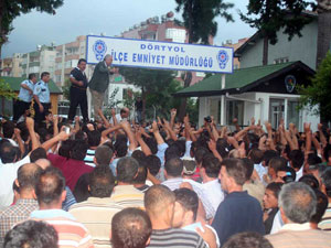 Dörtyol'da Tek Tutuklu Yok! | Kaos GL - LGBTİ+ Haber Portalı Haber