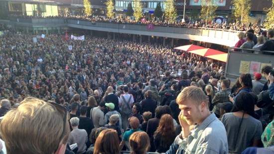 İsveçliler seçimin ardından meydanlarda: Irkçılığa dur de! | Kaos GL - LGBTİ+ Haber Portalı Haber
